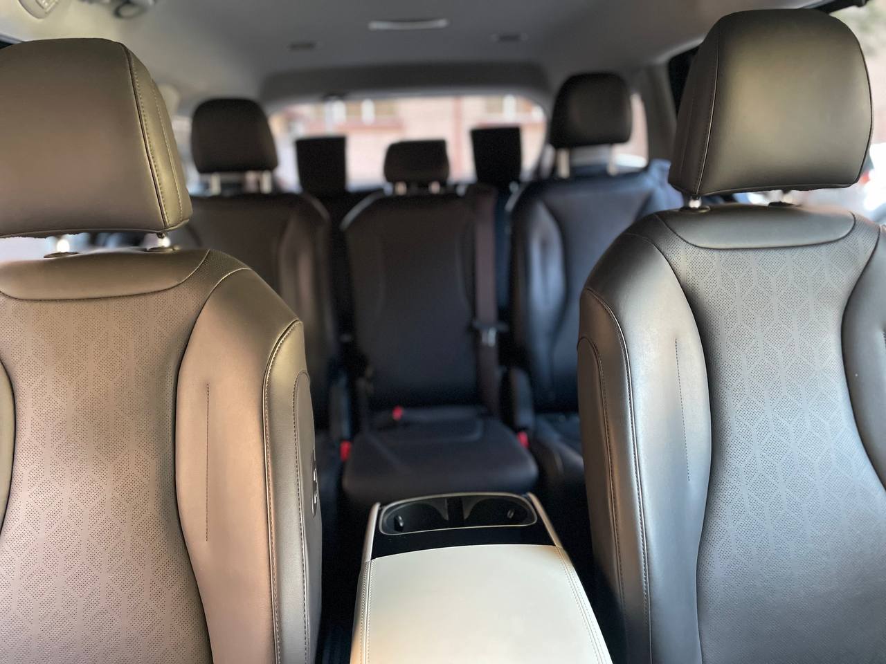 Кресла среднего ряда Kia Carnival