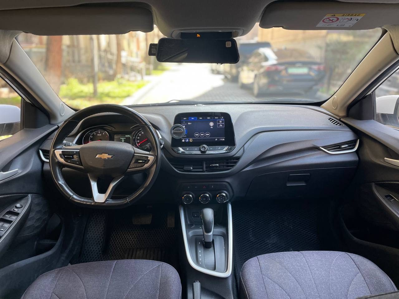 Салон Chevrolet Onix